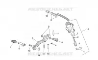 Rear master cylinder